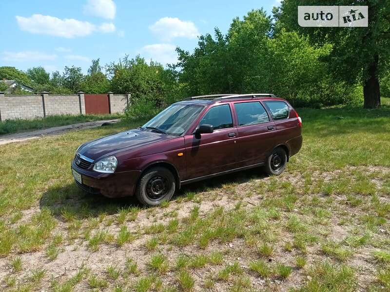 Универсал ВАЗ / Lada 2171 Priora 2010 в Чернигове