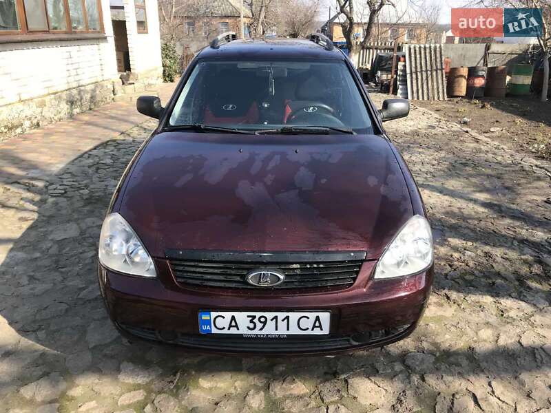 Универсал ВАЗ 2171 Priora 2011 в 