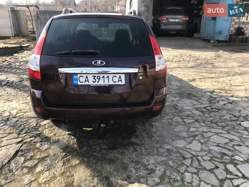 Универсал ВАЗ / Lada 2171 Priora 2011 в Каневе