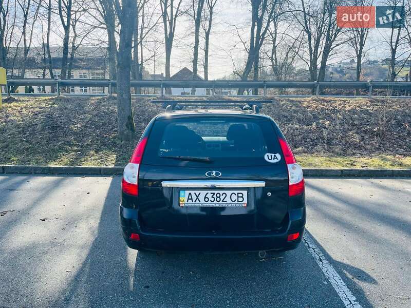 Універсал ВАЗ / Lada 2171 Priora 2009 в Чернівцях