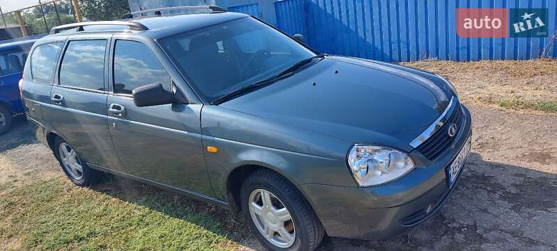 Универсал ВАЗ / Lada 2171 Priora 2010 в Кривом Роге
