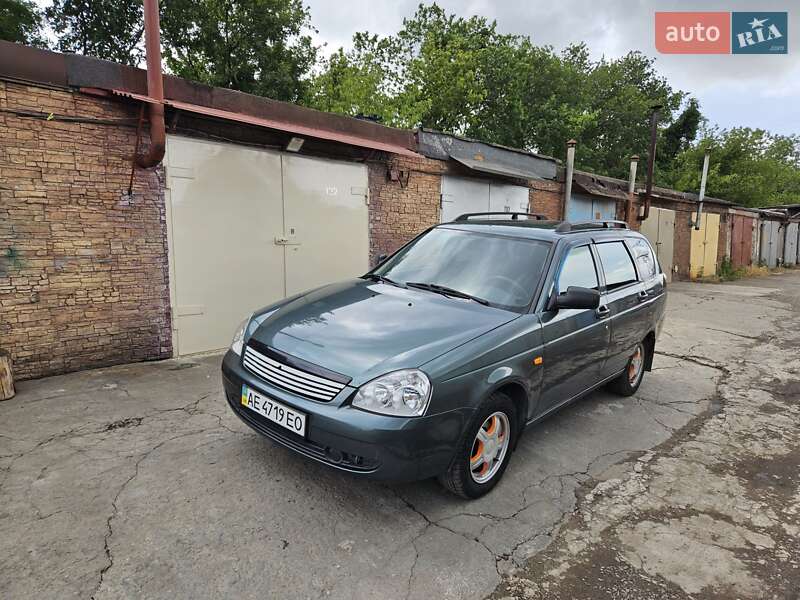Универсал ВАЗ 2171 Priora 2011 в 