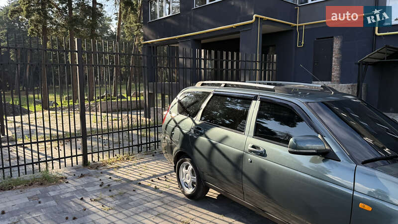 Універсал ВАЗ / Lada 2171 Priora 2011 в Охтирці