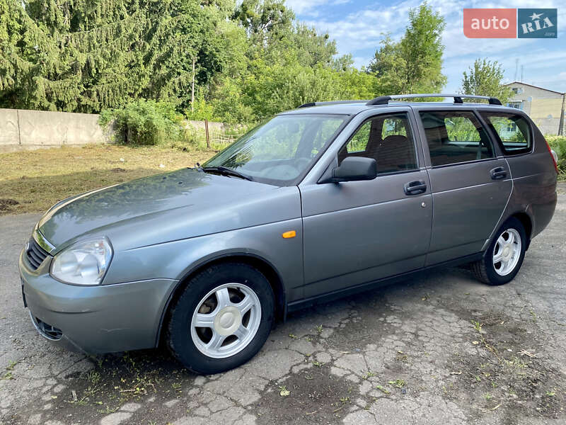 Универсал ВАЗ / Lada 2171 Priora 2011 в Хмельнике