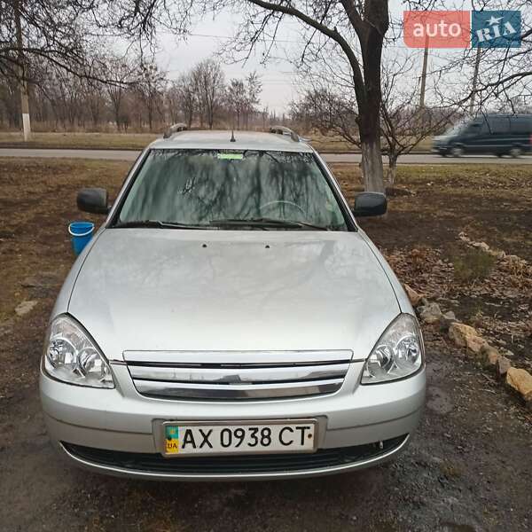 Универсал ВАЗ 2171 Priora 2011 в 