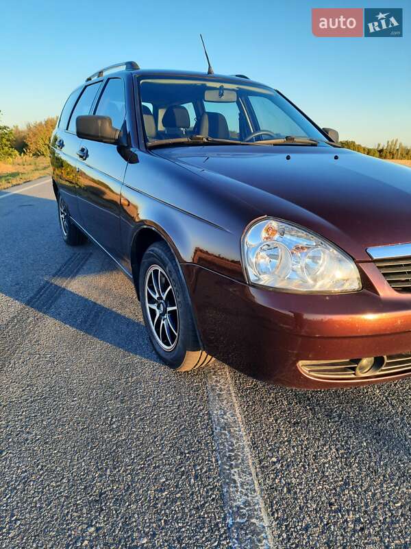 Универсал ВАЗ / Lada 2171 Priora 2011 в Лозовой