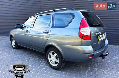 Универсал ВАЗ / Lada 2171 Priora 2011 в 