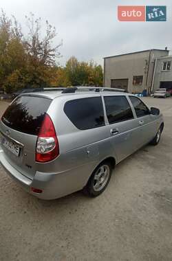 Универсал ВАЗ 2171 Priora 2011 в 