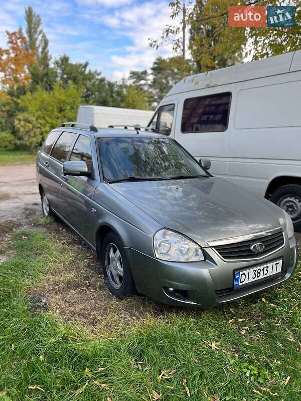 Универсал ВАЗ / Lada 2171 Priora 2011 в Киеве