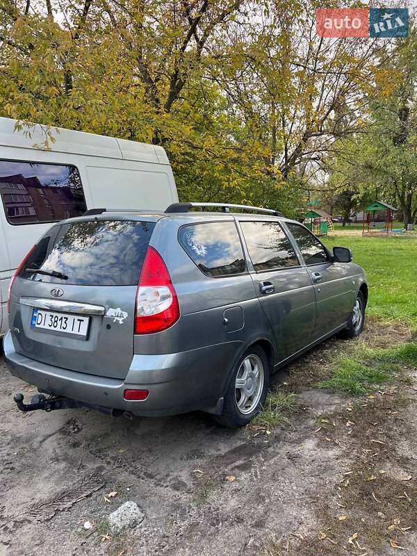 Универсал ВАЗ / Lada 2171 Priora 2011 в Киеве