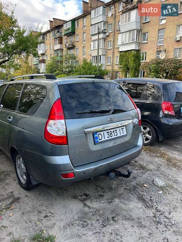 Универсал ВАЗ / Lada 2171 Priora 2011 в Киеве