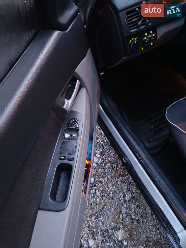 Универсал ВАЗ / Lada 2171 Priora 2011 в Петриковке фото 14 Универсал ВАЗ / Lada 2171 Priora 2011 в Петриковке