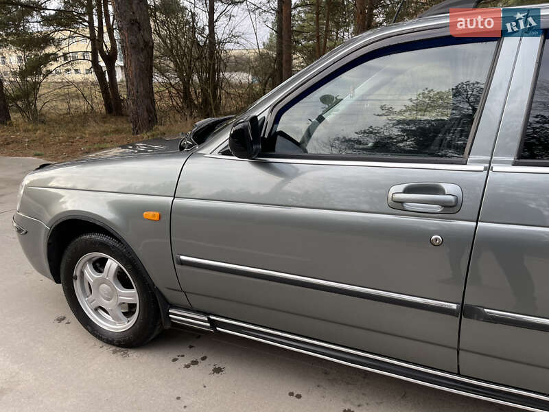 Універсал ВАЗ / Lada 2171 Priora 2011 в Славуті