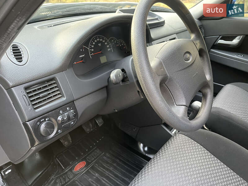 Універсал ВАЗ / Lada 2171 Priora 2011 в Славуті