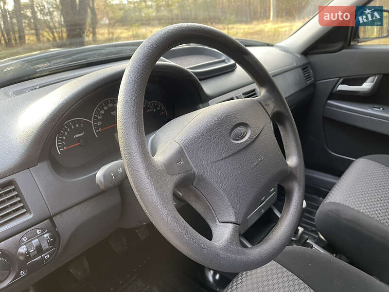 Універсал ВАЗ / Lada 2171 Priora 2011 в Славуті