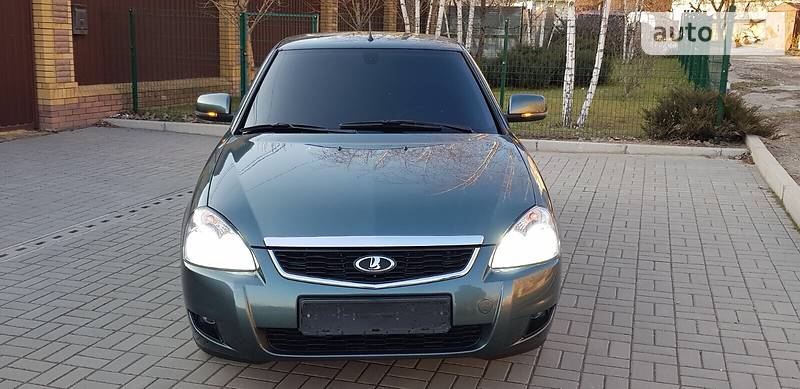 Хетчбек ВАЗ / Lada 2172 Priora 2011 в Запоріжжі