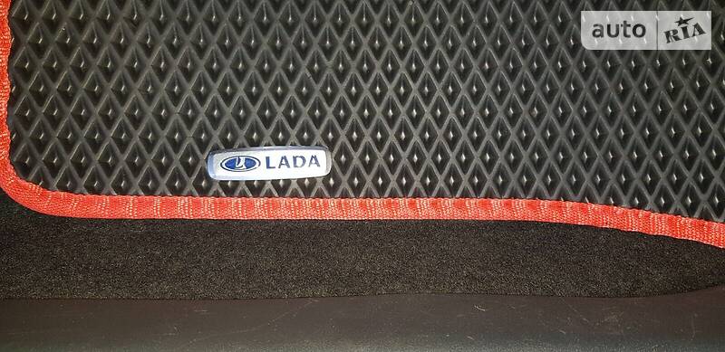 Хетчбек ВАЗ / Lada 2172 Priora 2011 в Запоріжжі
