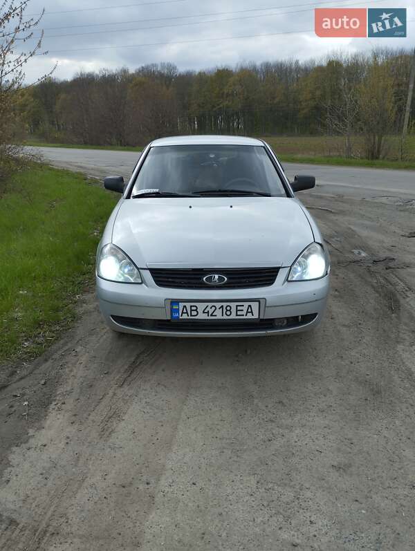 Хэтчбек ВАЗ / Lada 2172 Priora 2008 в Виннице