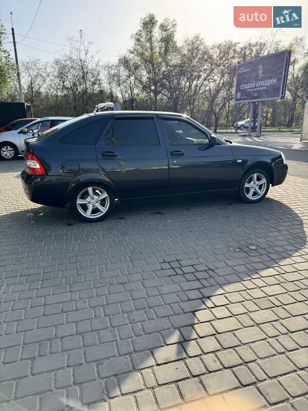 Хэтчбек ВАЗ / Lada 2172 Priora 2008 в Каменском