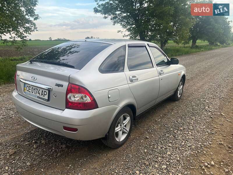 Хэтчбек ВАЗ / Lada 2172 Priora 2009 в Черновцах