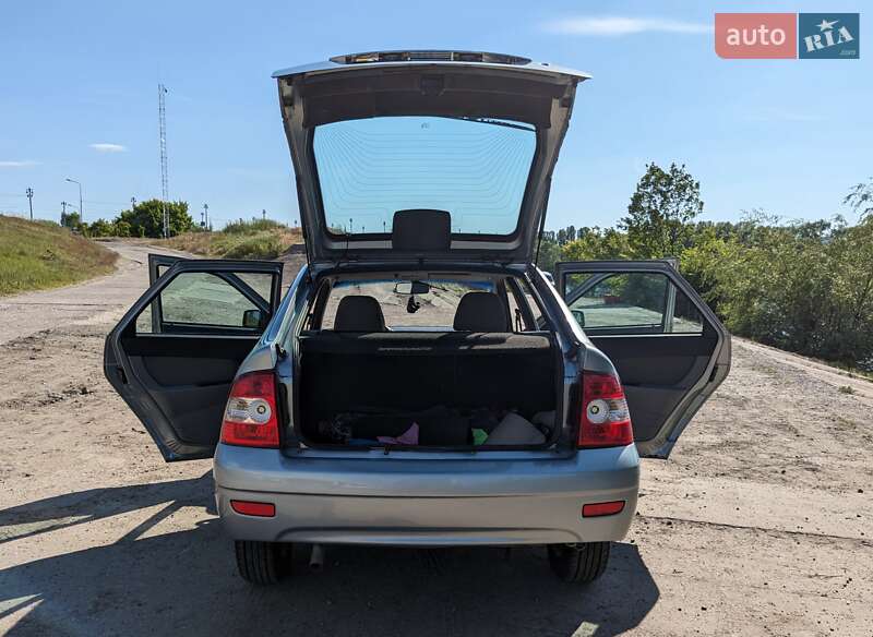 Хэтчбек ВАЗ / Lada 2172 Priora 2009 в Киеве