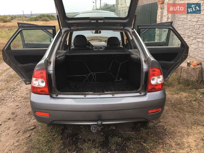 Хетчбек ВАЗ / Lada 2172 Priora 2011 в Харкові