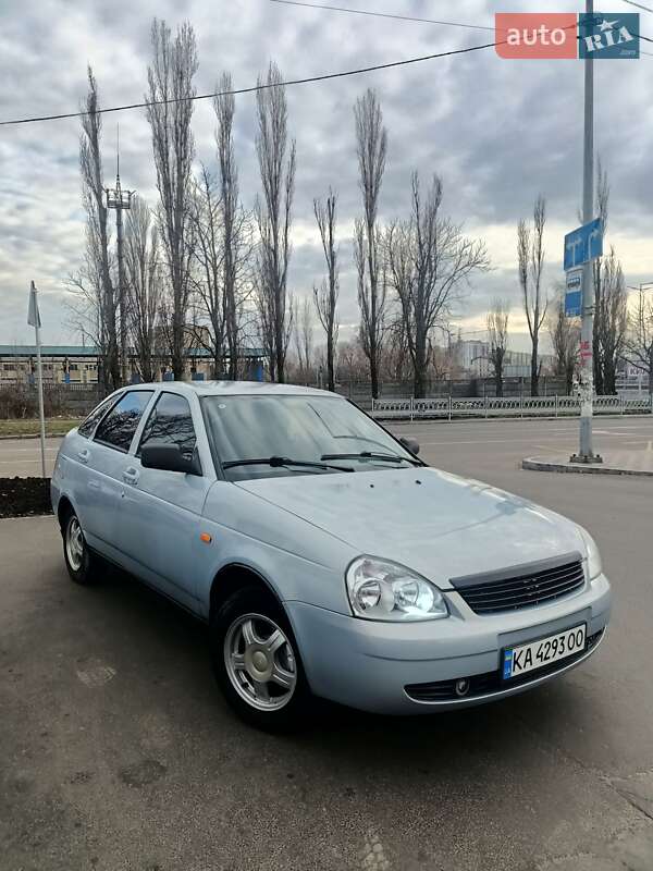 Хэтчбек ВАЗ / Lada 2172 Priora 2009 в Киеве