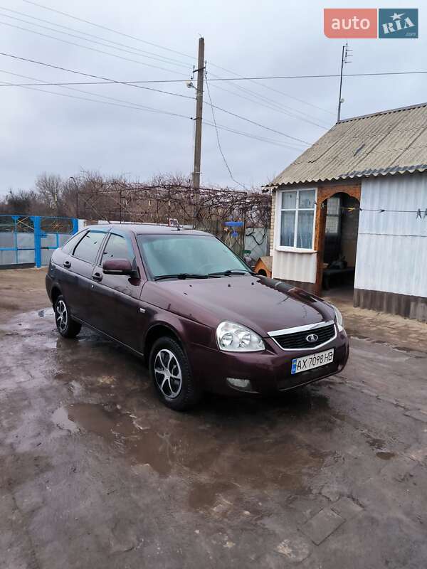 Хетчбек ВАЗ / Lada 2172 Priora 2012 в Лозовій