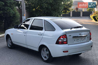 Хэтчбек ВАЗ 2172 Priora 2011 в 