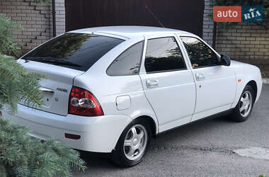 Хэтчбек ВАЗ 2172 Priora 2011 в 