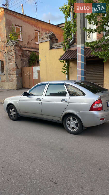 Хэтчбек ВАЗ / Lada 2172 Priora 2008 в Харькове