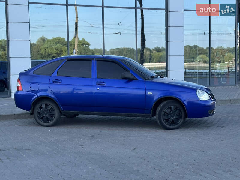 Хетчбек ВАЗ / Lada 2172 Priora 2010 в Хмельницькому