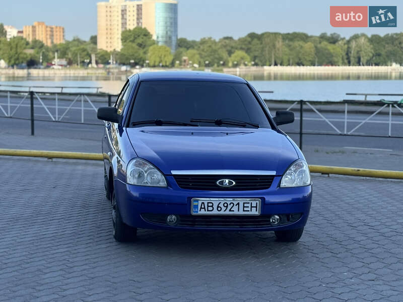 Хетчбек ВАЗ / Lada 2172 Priora 2010 в Хмельницькому