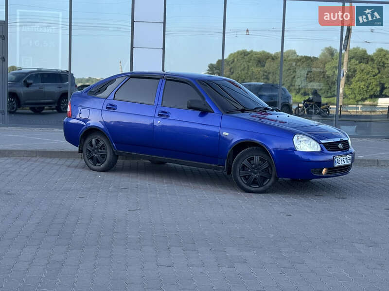 Хетчбек ВАЗ / Lada 2172 Priora 2010 в Хмельницькому
