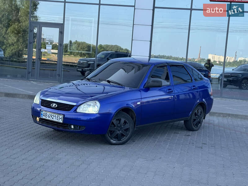 Хетчбек ВАЗ / Lada 2172 Priora 2010 в Хмельницькому