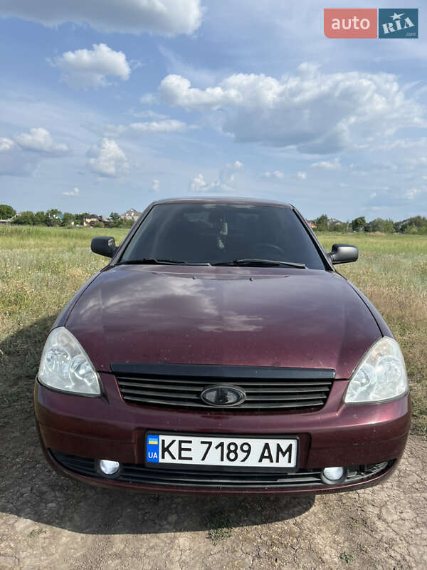 Хэтчбек ВАЗ 2172 Priora 2008 в 