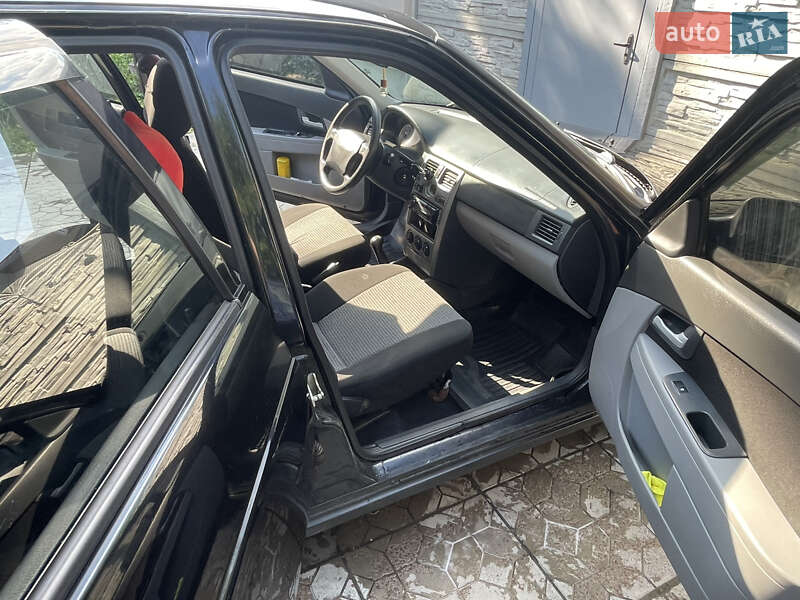 Хэтчбек ВАЗ / Lada 2172 Priora 2009 в Чернигове