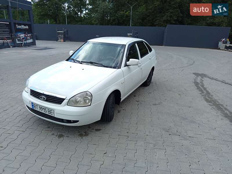 Хэтчбек ВАЗ 2172 Priora 2009 в 