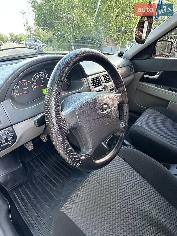 Хетчбек ВАЗ / Lada 2172 Priora 2010 в Апостоловому