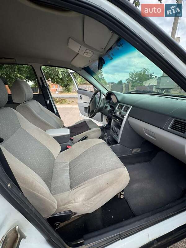 Хэтчбек ВАЗ / Lada 2172 Priora 2008 в Кривом Роге