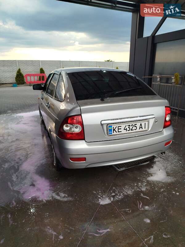 Хэтчбек ВАЗ / Lada 2172 Priora 2009 в Днепре фото 4 Хэтчбек ВАЗ / Lada 2172 Priora 2009 в Днепре