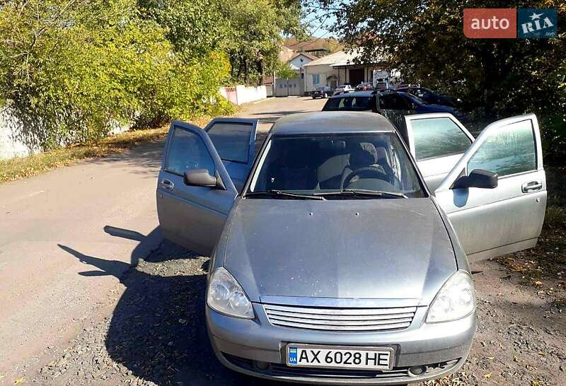 Хэтчбек ВАЗ 2172 Priora 2010 в 
