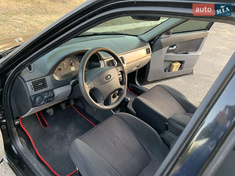 Хэтчбек ВАЗ / Lada 2172 Priora 2008 в Бобринце