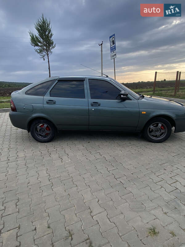 Хэтчбек ВАЗ / Lada 2172 Priora 2011 в Красилове