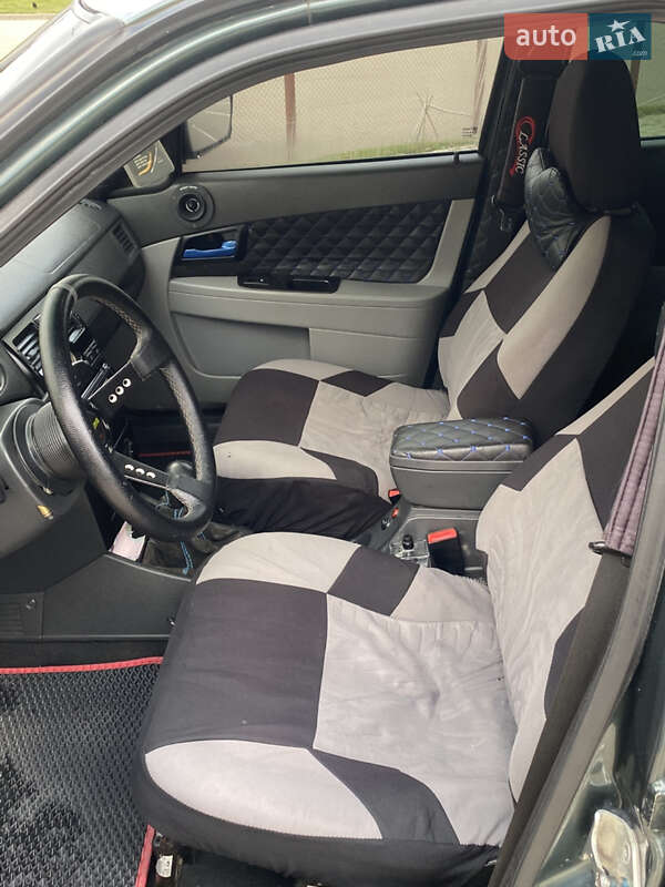 Хэтчбек ВАЗ / Lada 2172 Priora 2011 в Красилове