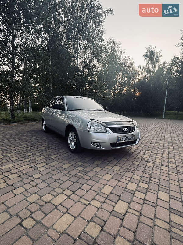 ВАЗ / Lada 2172 Priora 2011
