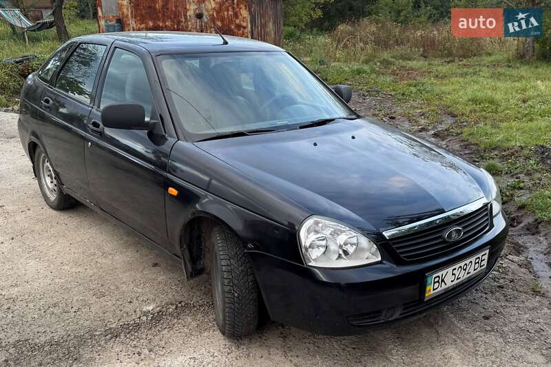 Хэтчбек ВАЗ 2172 Priora 2012 в 