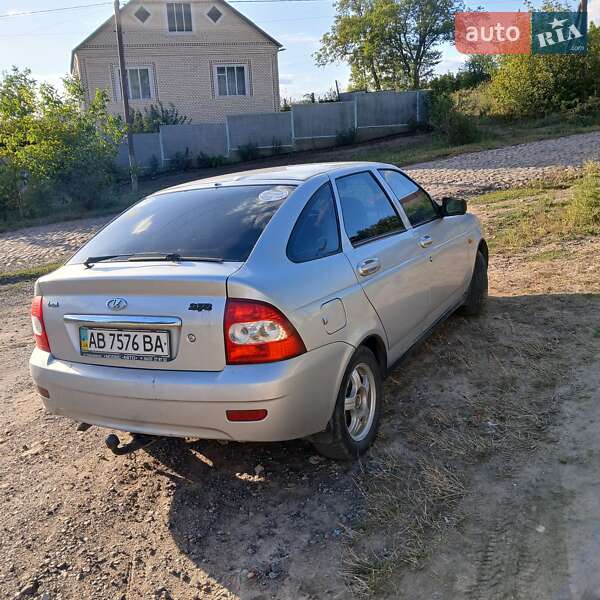 Хетчбек ВАЗ / Lada 2172 Priora 2008 в Бершаді фото 4 Хетчбек ВАЗ / Lada 2172 Priora 2008 в Бершаді