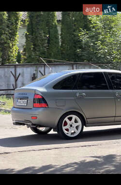 Хэтчбек ВАЗ 2172 Priora 2011 в 