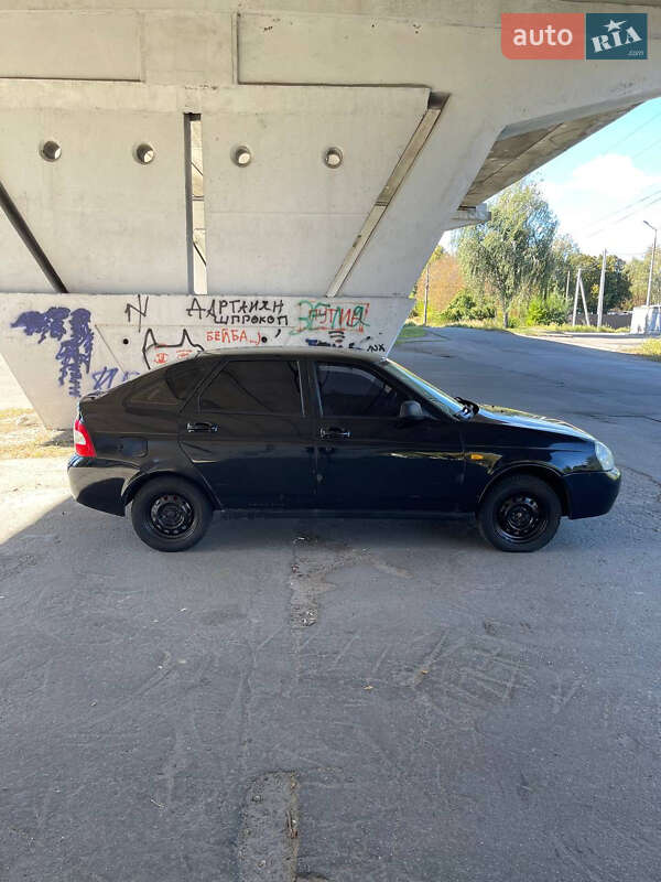 Хэтчбек ВАЗ / Lada 2172 Priora 2008 в Киеве